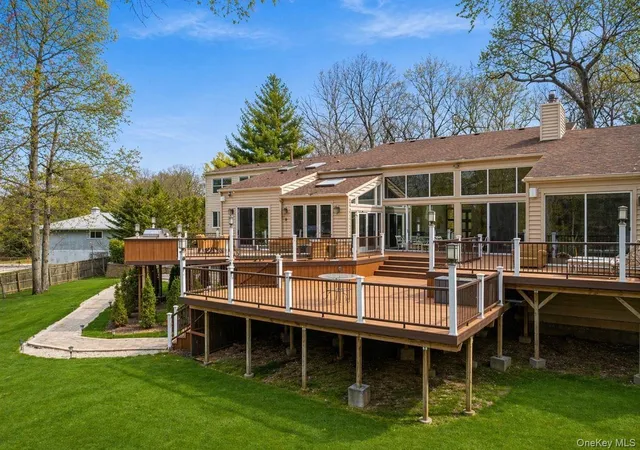 2nd image of 7 Windemere Crst, Woodbury, NY 11797 | MLS# 989712