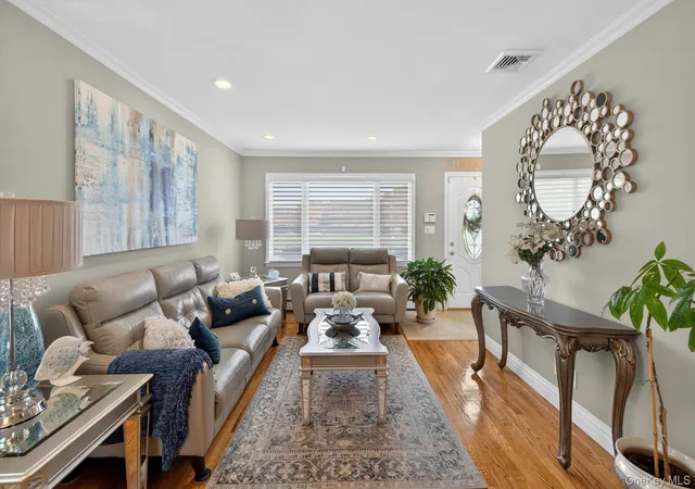 Photo 5 of Sale Pending at 795 Herman Ave, Franklin Square, NY 11010 | MLS# 989725 | Listing updated on 2026-08-18
