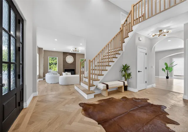 Photo 2 of Mansion for sale at 15 Ridge Dr, North Hempstead, NY 11050 | MLS# 989974 | Listing updated on 2026-09-27