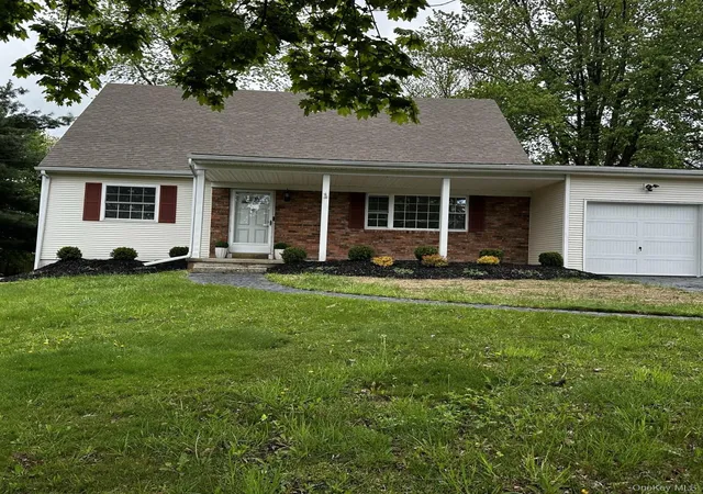 Homes for sale in Goshen, NY | 22 Wedgewood Dr, Goshen, NY 10924 | MLS# 989985