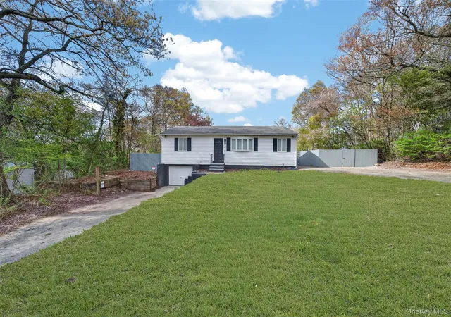 Photo 3 of Sale Pending at 65 Maple Ln, Brookhaven, NY 11763 | MLS# 990003 | Listing updated on 2026-06-07