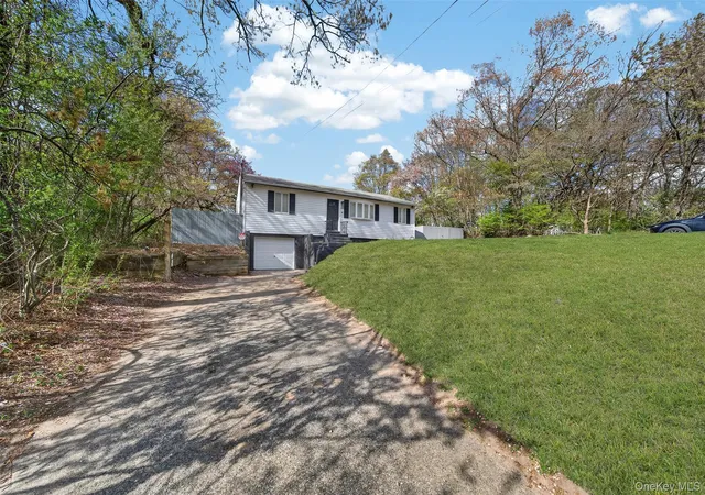 Photo 3 of Sale Pending at 65 Maple Ln, Brookhaven, NY 11763 | MLS# 990003 | Listing updated on 2026-06-07