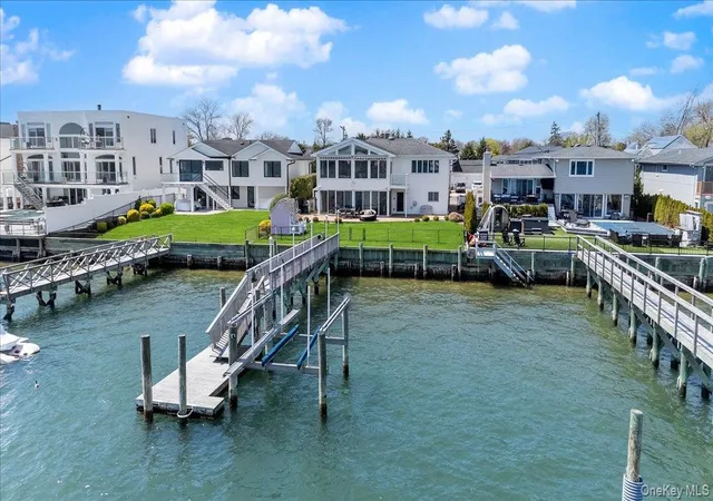 Photo 3 of Single family home for sale at 2959 Shore Dr, Hempstead, NY 11566 | MLS# 990032 | Listing updated on 2026-07-17