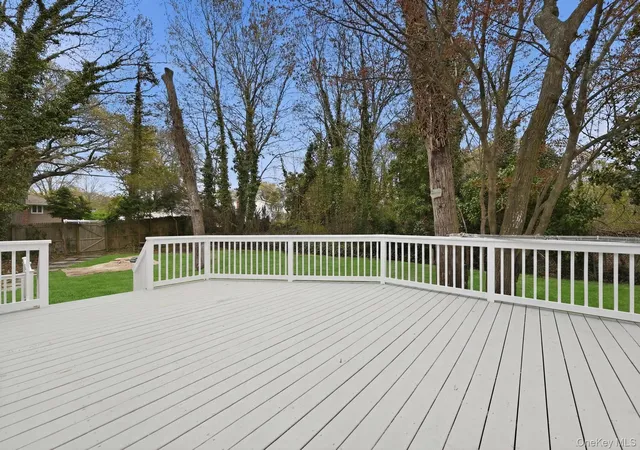 5th image of 72 Seminole St, Selden, NY 11784 | MLS# 990037