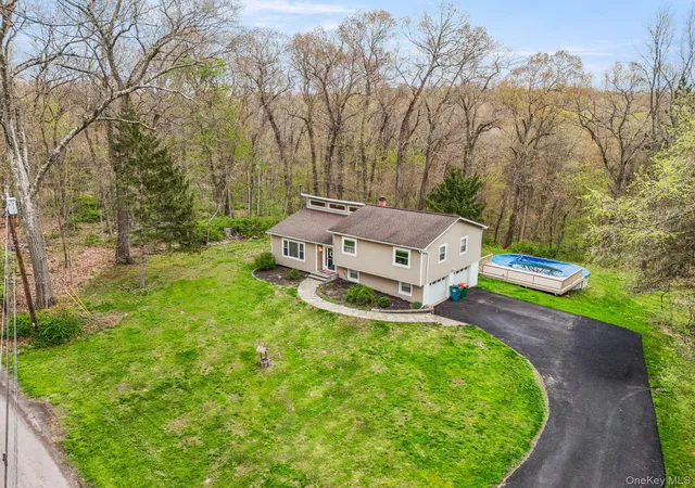 Homes for sale in East Fishkill, NY | 325 Oak Ridge Rd, East Fishkill, NY 12533 | MLS# 990078