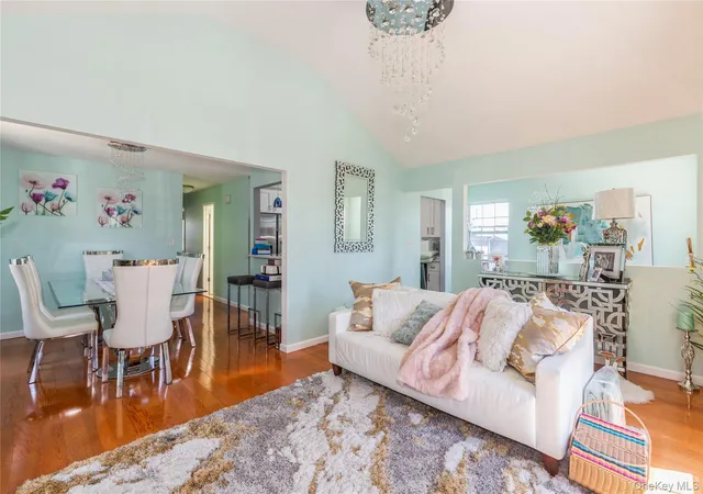 Photo 3 of Sale Pending at 165 Wellesley St, Hempstead, NY 11550 | MLS# 990088 | Listing updated on 2026-09-03
