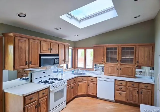 2nd image of 9 Goshen St, Deer Park, NY 11729 | MLS# 990119