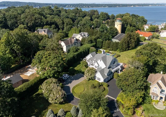 2nd image of 1 Pembroke Dr, Glen Cove, NY 11542 | MLS# 990120