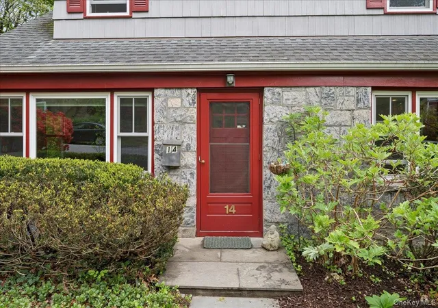 Photo 3 of Sale Pending at 14 Kent Ave, Hastings On Hudson, NY 10706 | MLS# 990144 | Listing updated on 2026-06-17