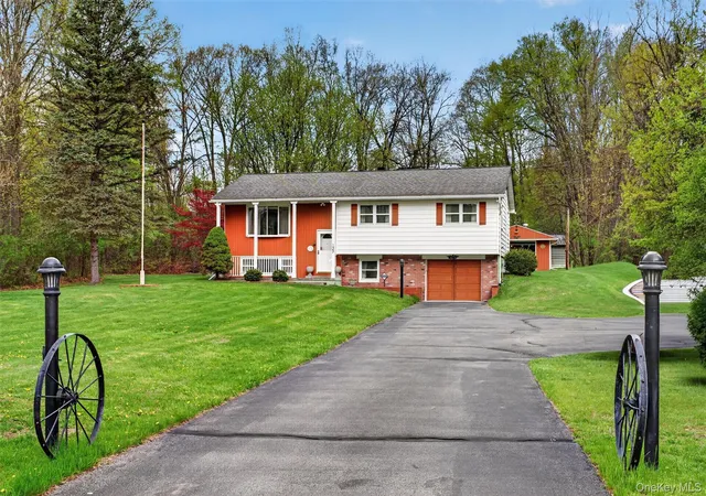 Homes for sale in Wallkill, NY | 133 Blumel Rd, Wallkill, NY 10941 | MLS# 990211