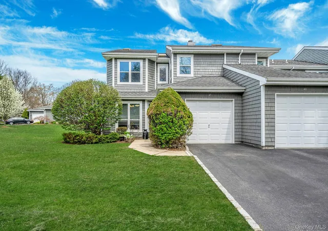 2nd image of 47 Madder Lake Cir, Smithtown, NY 11725 | MLS# 990247