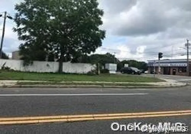 4th image of 23 N Evergreen Dr, Brookhaven, NY 11784 | MLS# 990272