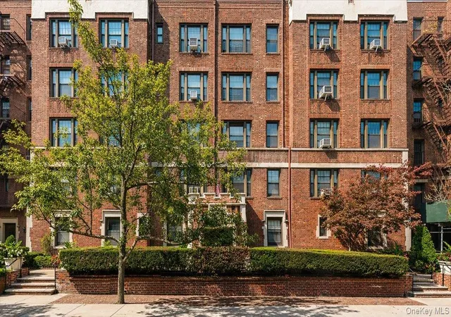 2nd image of 109-14 Ascan Ave #2P, Forest Hills, NY 11375 | MLS# 990287