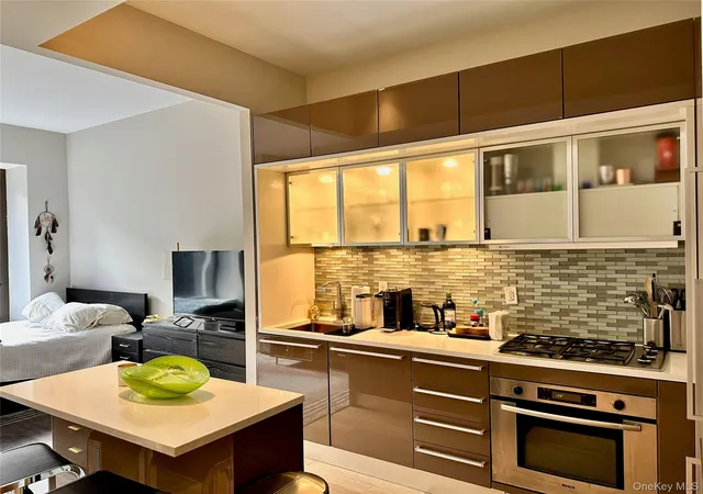 Photo 3 of Condo for sale at 75 Wall St #26Q, New York, NY 10005 | MLS# 990299 | Listing updated on 2026-04-25