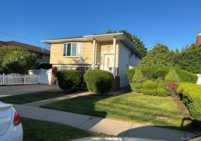 Photo 3 of Single family home for sale at 82 Bedford Rd, Hempstead, NY 11550 | MLS# 990342 | Listing updated on 2026-06-11