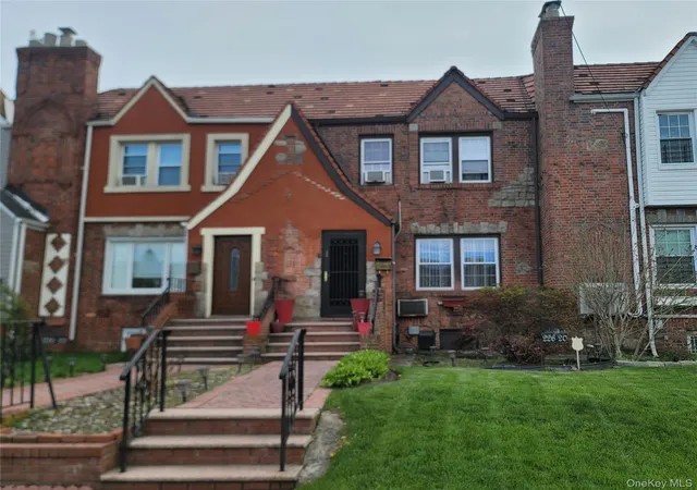 1st image of 226 20 141st Ave, Springfield Gardens, NY 11413 | MLS# 990398