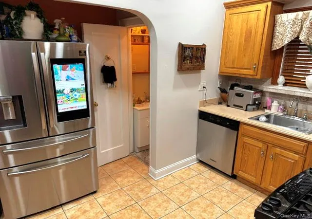 5th image of 226-20 141St Ave, Springfield Gardens, NY 11413 | MLS# 990398