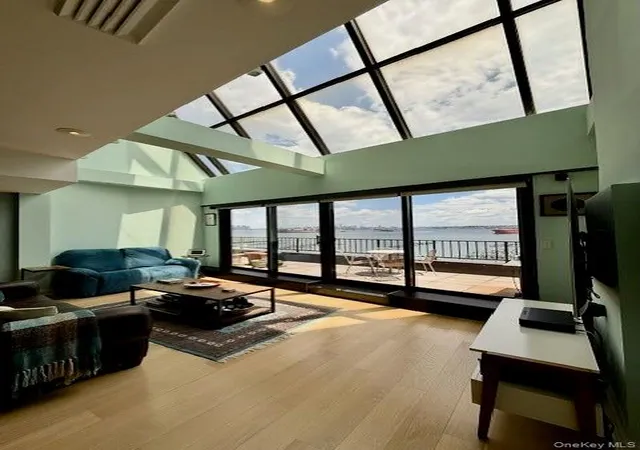 1st image of 10 Bay Street Lndg #8D, New York, NY 10301 | MLS# 990429