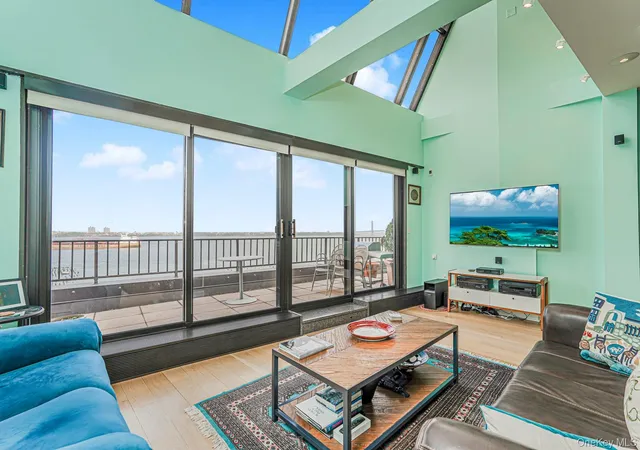 Photo 3 of Condo for sale at 10 Bay St Landing #8D, New York, NY 10301 | MLS# 990429 | Listing updated on 2026-10-06