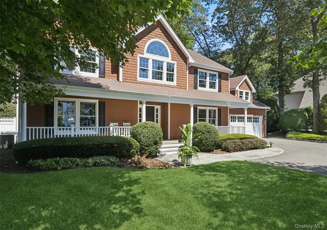 2nd image of 11 Cobblestone Court, Centerport, NY 11721 | MLS# 990468