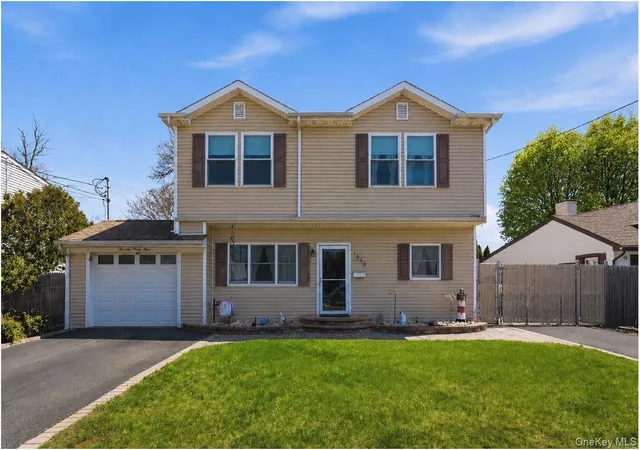 1st image of 1433 Manatuck Blvd, Bay Shore, NY 11706 | MLS# 990474