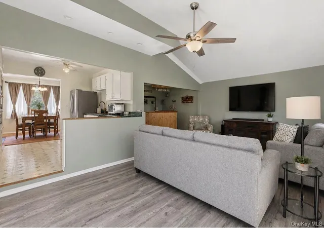 3rd image of 1433 Manatuck Blvd, Bay Shore, NY 11706 | MLS# 990474