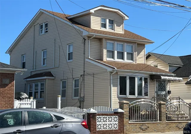 Photo 3 of Multi family home for sale at 21911 131st Avenue, New York, NY 11413 | MLS# 990510 | Listing updated on 2026-09-19