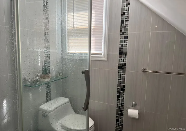 Photo 3 of House for sale at 21911 131st Avenue, New York, NY 11413 | MLS# 990510 | Listing updated on 2026-09-19
