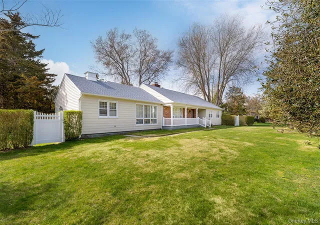 Photo 2 of Sale Pending at 4 Hampton Harbor Ln, Hampton Bays, NY 11946 | MLS# 990556 | Listing updated on 2026-08-24