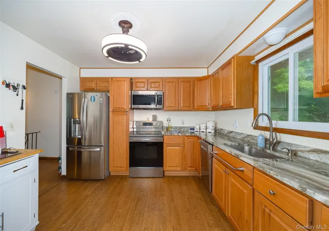 Homes for sale in Hyde Park, NY | 2 Lawrence Rd, Hyde Park, NY 12538 | MLS# 990558
