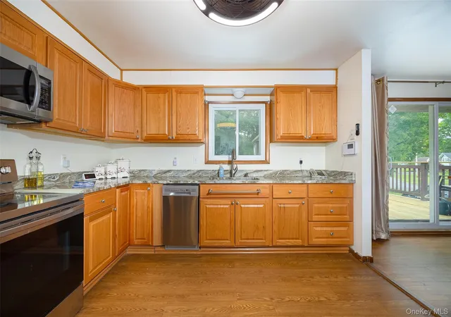 Homes for sale in Hyde Park, NY | 2 Lawrence Rd, Hyde Park, NY 12538 | MLS# 990558