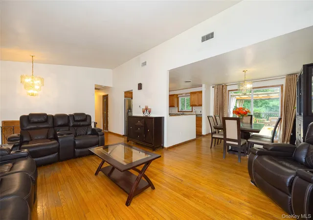 Homes for sale in Hyde Park, NY | 2 Lawrence Rd, Hyde Park, NY 12538 | MLS# 990558
