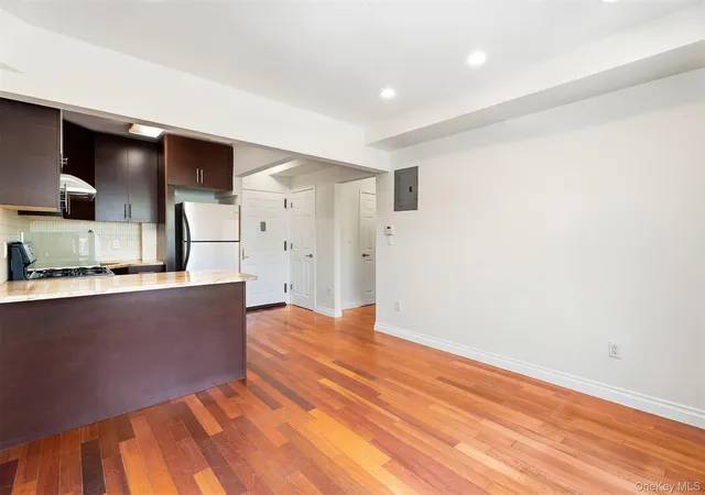 4th image of 7119 162Nd St #2I, Fresh Meadows, NY 11365 | MLS# 990559