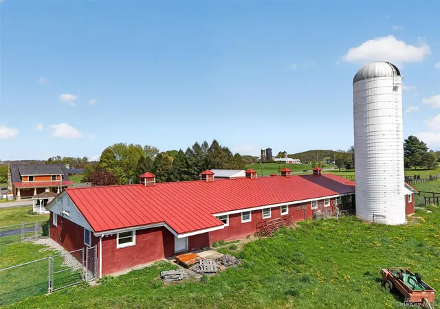 Photo 3 of Single family home for sale at 285 Maple Ave, Goshen, NY 10924 | MLS# 990600 | Listing updated on 2026-05-13