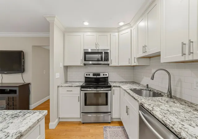 Homes for sale in Yorktown, NY | 15f Essex Pl #F, Yorktown, NY 10598 | MLS# 990624
