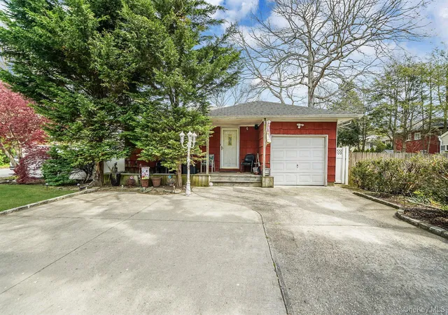 1st image of 2771 Pond Rd, Brookhaven, NY 11779 | MLS# 990628