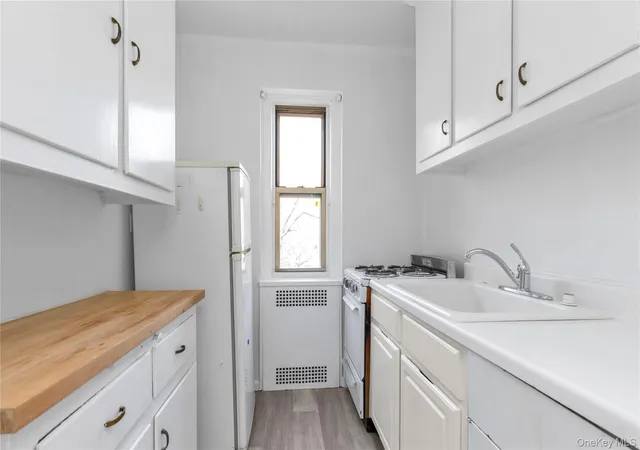 5th image of 68-63 108Th St, New York City, NY 11375