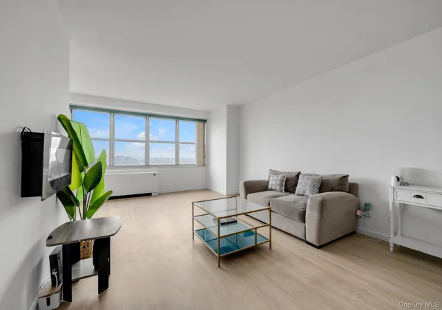 5th image of 555 Kappock St #26U, Bronx, NY 10463 | MLS# 990673