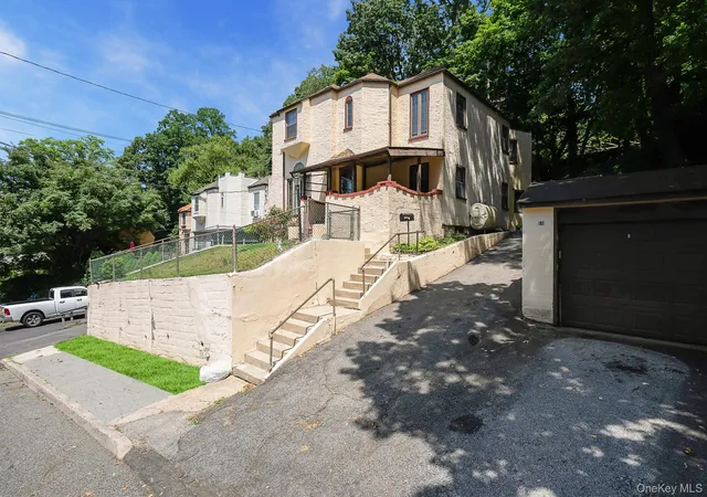 2nd image of 61 Continental Pl, Glen Cove, NY 11542 | MLS# 990685
