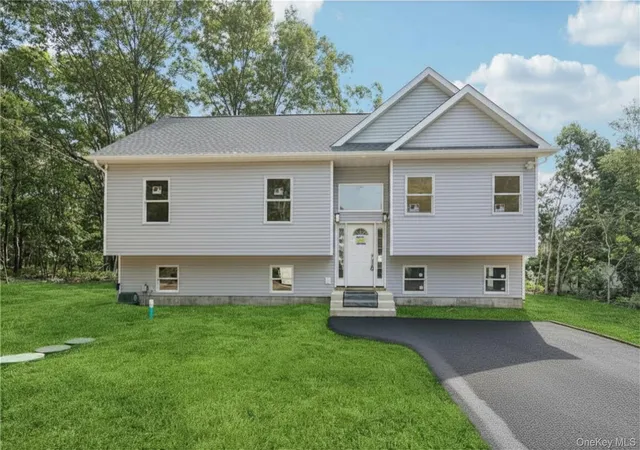 Photo 1 of Sale Pending at 511 Walker Ave, Brookhaven, NY 11772 | MLS# 990695 | Listing updated on 2026-09-01