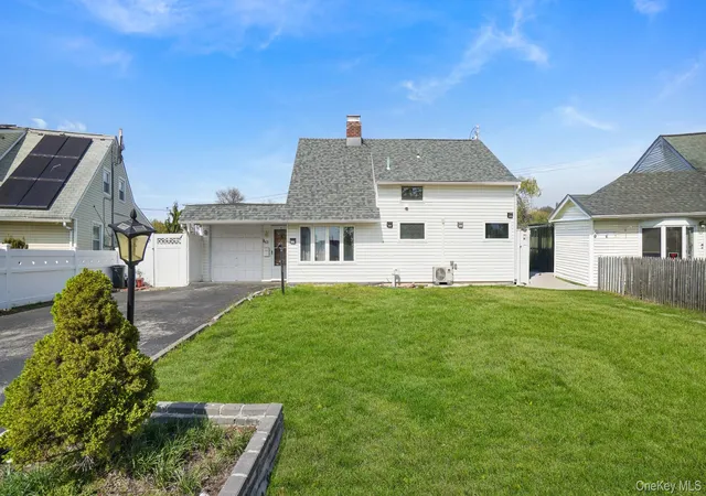4th image of 63 Blacksmith Rd, Hempstead, NY 11756 | MLS# 990743