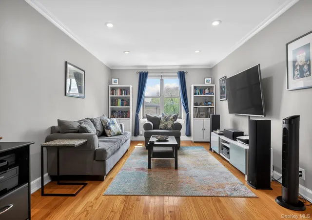 Homes for sale in Eastchester, NY | 240 Alpine Pl #4D, Eastchester, NY 10707 | MLS# 990766