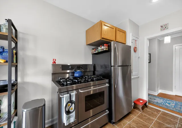 Homes for sale in Eastchester, NY | 240 Alpine Pl #4D, Eastchester, NY 10707 | MLS# 990766