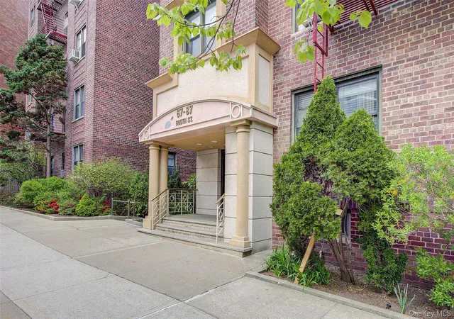 Homes for sale in New York, NY | 67 87 Booth St #6J, New York, NY 11375 | MLS# 990787