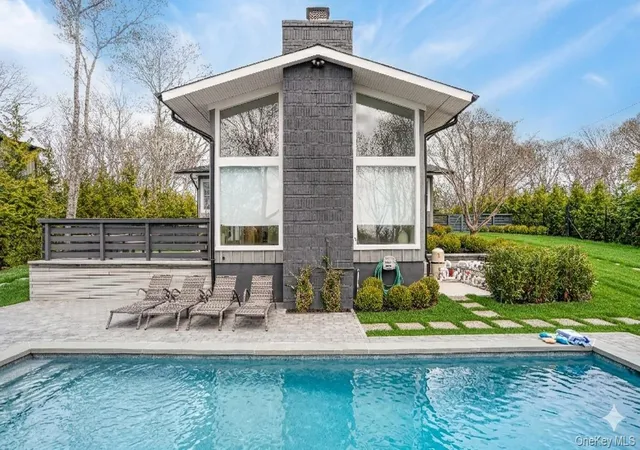 2nd image of 1 Carver St, Sag Harbor, NY 11963 | MLS# 990791