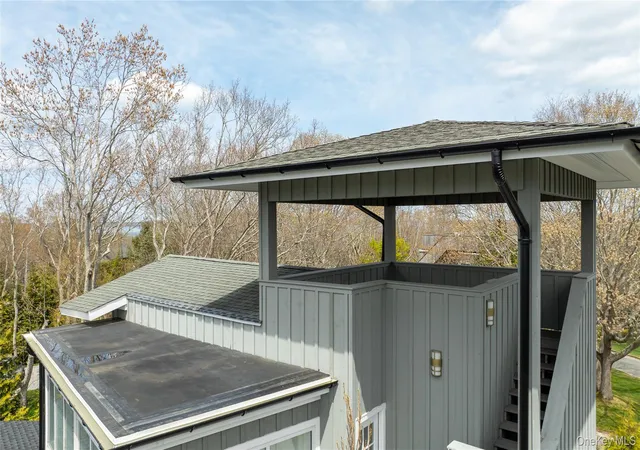3rd image of 1 Carver St, Sag Harbor, NY 11963 | MLS# 990791