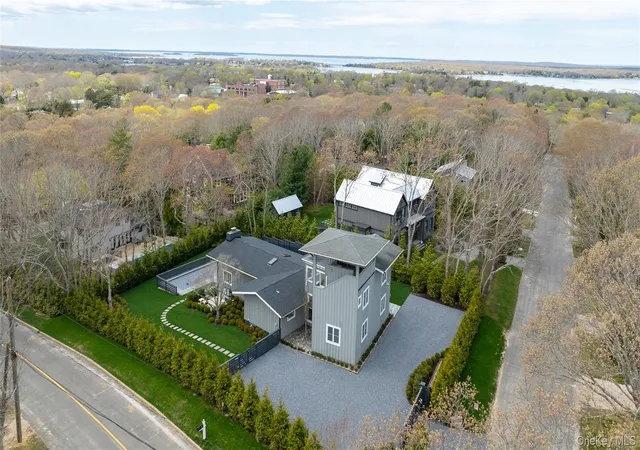 4th image of 1 Carver St, Sag Harbor, NY 11963 | MLS# 990791