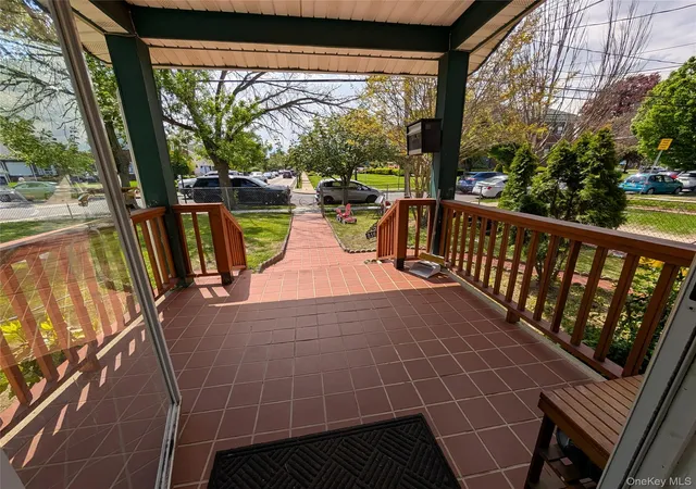 2nd image of 216 N Ocean Ave, Hempstead, NY 11520 | MLS# 990827