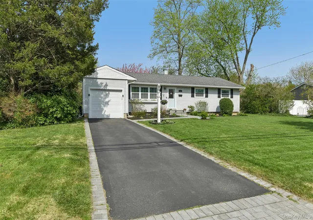 30th image of 59 Gaymore Rd, Brookhaven, NY 11776 | MLS# 990833