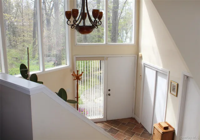 5th image of 11 Manor Dr, Lewisboro, NY 10526 | MLS# 990838